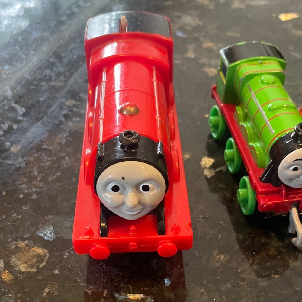 Thomas & Friends Colorful Train Collection - Picture 3 of 12